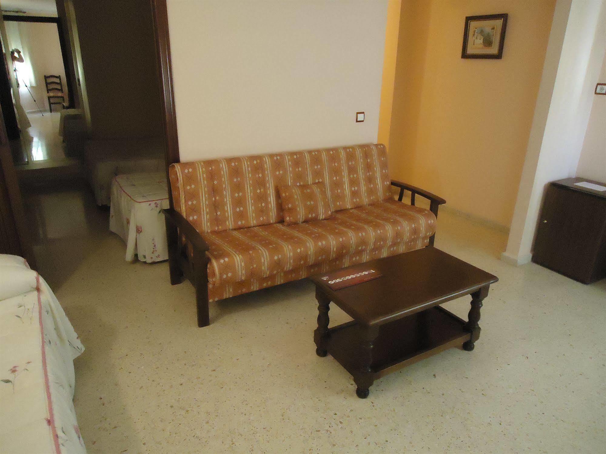 Hotel Velis Velez Malaga Luaran gambar